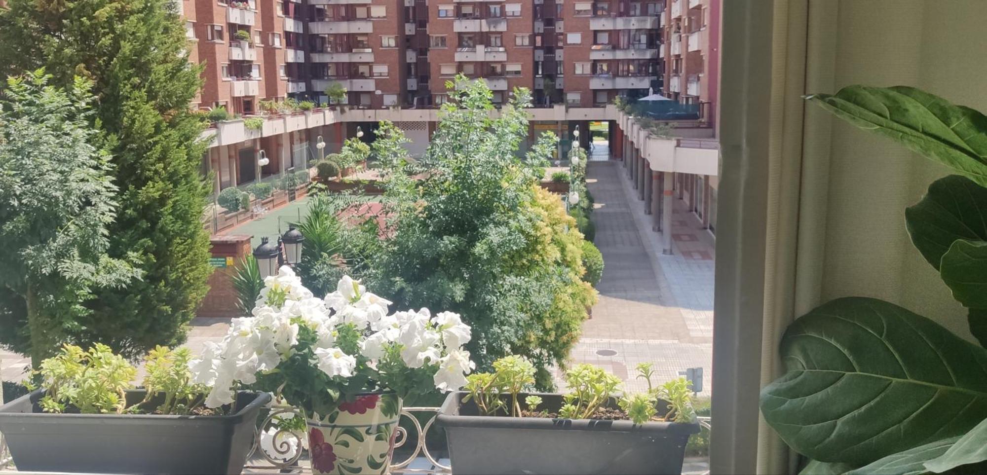 Alojamiento Oviedo 3 Con Parking Bagian luar foto
